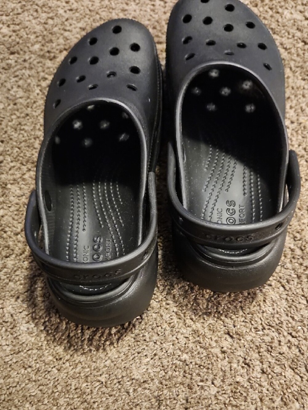 CROCS Classic Clog in Black - Picture 5 of 7